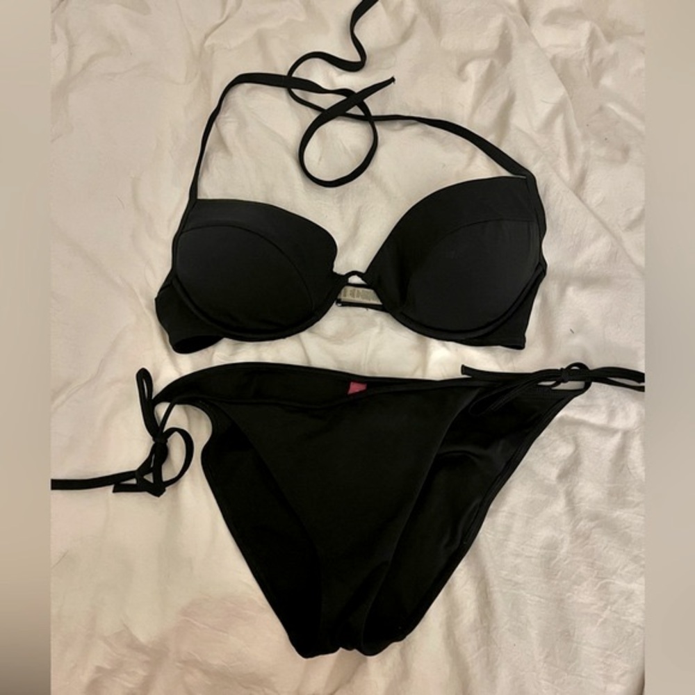 Victoria’s Secret Underwire Bikini Top